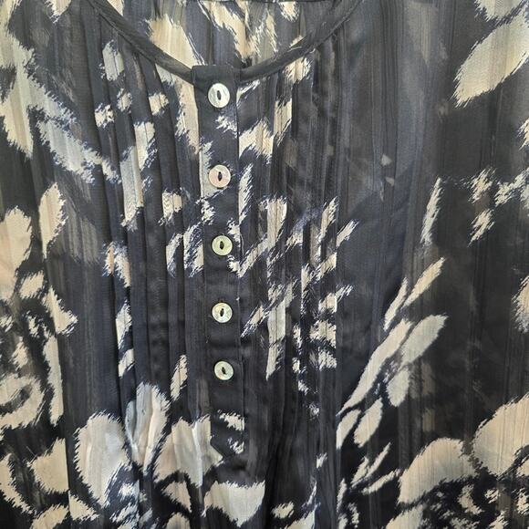 Daniel Rainn for A Pea in the Pod Blouse Size L – Sheer, Floral, Flowy - Picture 5 of 9